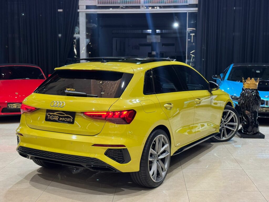 AUDI A3 2.0 40 TFSI GASOLINA SPORTBACK PERFORMANCE BLACK S-TRONIC AMARELO PITON TETO SOLAR PANORÂMICO PÁRA-CHOQUE RS3 RODAS AUDI A7 FARÓIS MATRIX PROJETO EXCLUSIVO E ÚNICO NO BRASIL